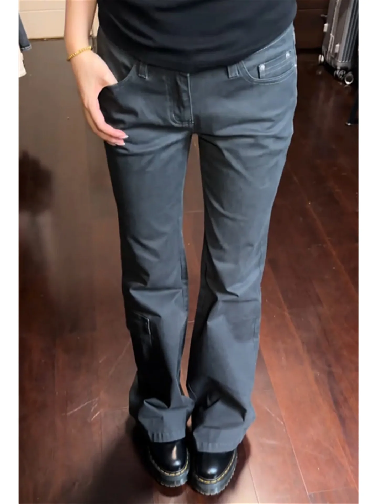 Extended Low Waist Grey Workwear Denim Pants Women Summer Slimming Multi Pocket Long Floor Length Hot Girl Jeans Casual Cotton
Extended Low Waist Grey Workwear Denim Pants Women Summer Slimming Multi Pocket Long Floor Length Hot Girl Jeans Casual Cotton