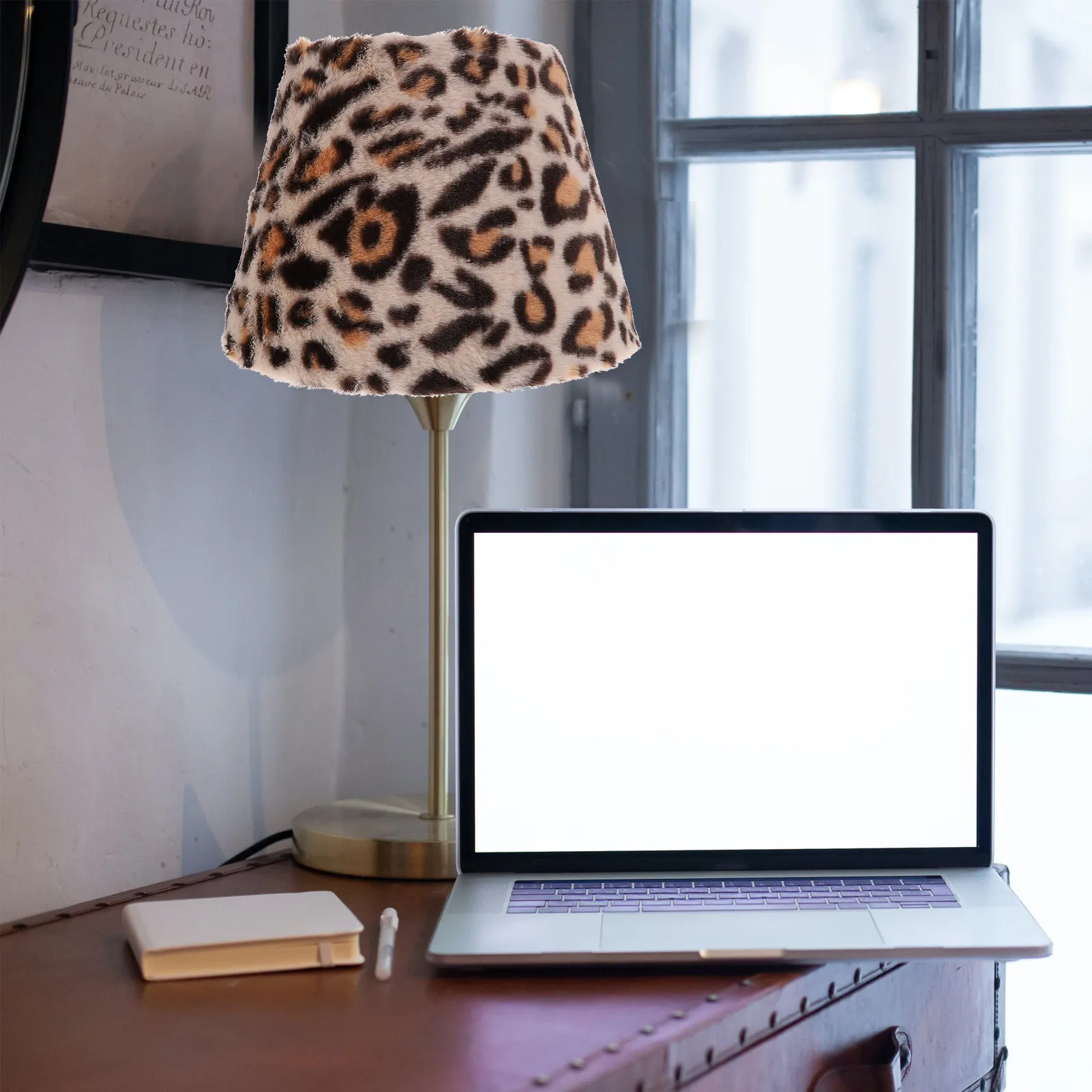 Долговечный креативный абажур из гладкого материала, чехол для настольной или прикроватной лампы, простая установка, декоративный абажур для дома
Долговечный креативный абажур из гладкого материала, чехол для настольной или прикроватной лампы, простая установка, декоративный абажур для дома