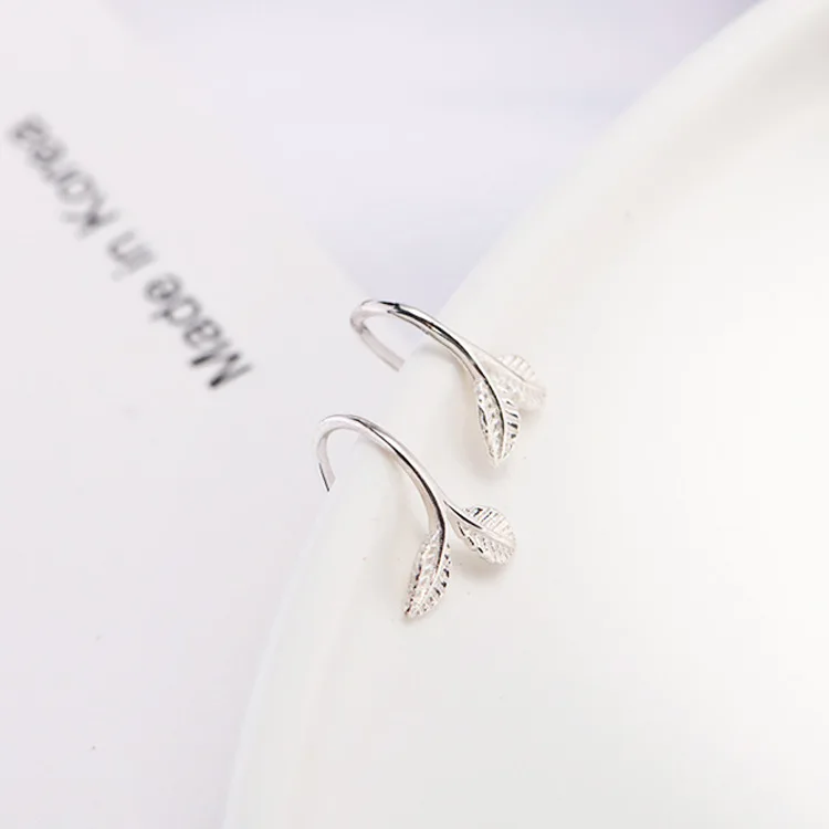 Серьги из серебра 100% пробы с нежными листьями, Новый женский стиль, простые и свежие серьги с листьями, серьги с цветочным крючком в лесном стиле
Серьги из серебра 100% пробы с нежными листьями, Новый женский стиль, простые и свежие серьги с листьями, серьги с цветочным крючком в лесном стиле