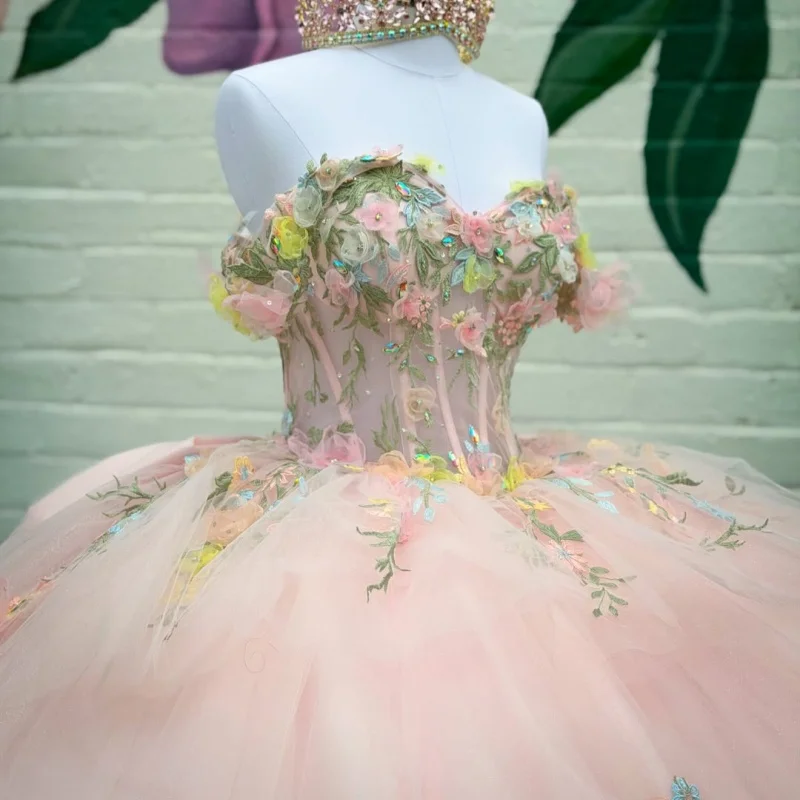 Light Pink Quinceanera Dress off-shoulder Crystal Glitter 3D Flower Decal Long tail Bow vestidos de 15 Quinceanera Customize
Light Pink Quinceanera Dress off-shoulder Crystal Glitter 3D Flower Decal Long tail Bow vestidos de 15 Quinceanera Customize