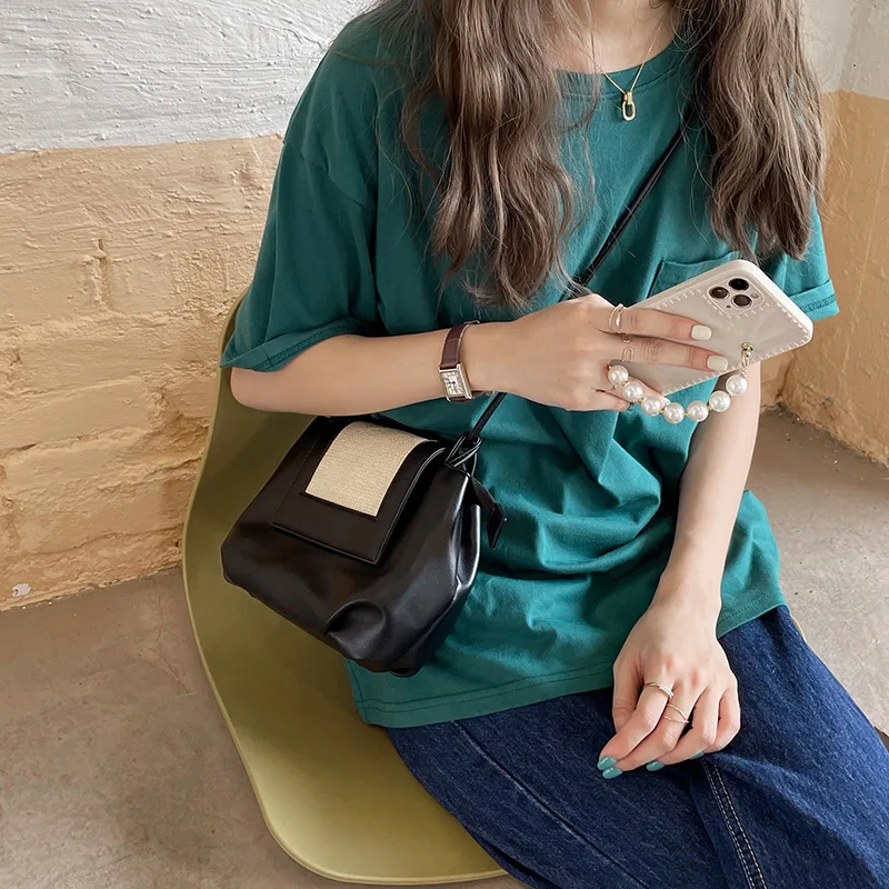 Original homemade bag, spring and summer pleated woven bag, fashionable single shoulder diagonal cross small bag for women
Original homemade bag, spring and summer pleated woven bag, fashionable single shoulder diagonal cross small bag for women