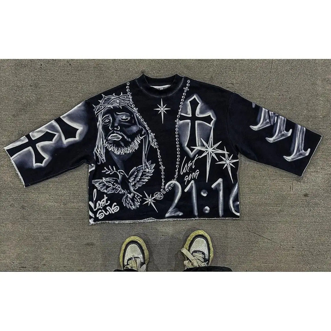 Street T-shirts Hand-drawn Graffiti Jesus Christ Three-quarter Sleeve Tops Graffiti Print Short Sleeve Loose Fit Hip-Hop Top
Street T-shirts Hand-drawn Graffiti Jesus Christ Three-quarter Sleeve Tops Graffiti Print Short Sleeve Loose Fit Hip-Hop Top