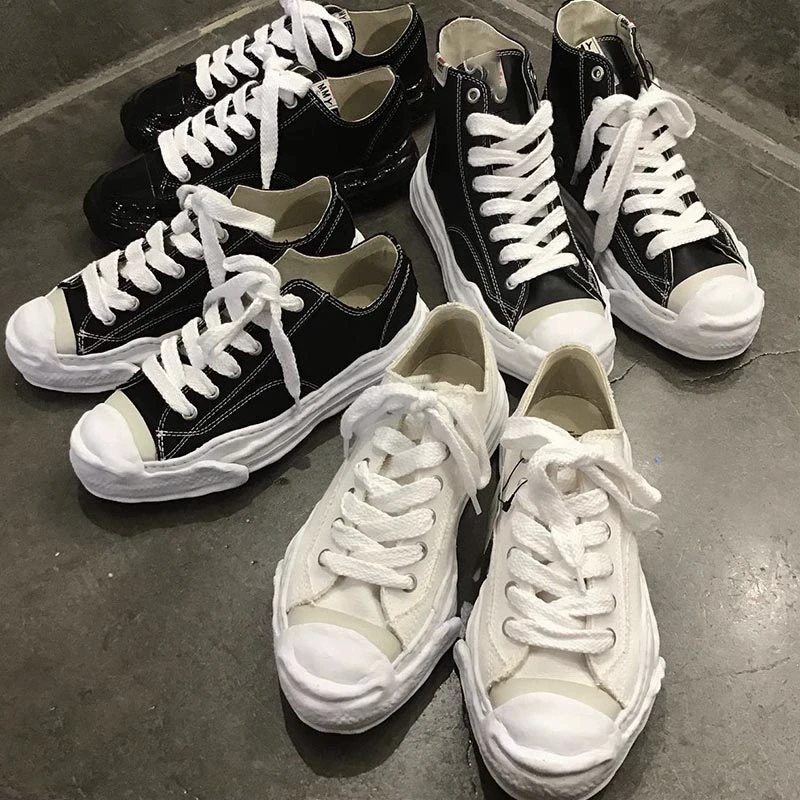 Dissolving oes повседневные парусиновые кроссовки для мужчин и женщин с низким верхом и завязками на резиновой подошве с круглым носком, модные туфли на плоской подошве
Dissolving oes повседневные парусиновые кроссовки для мужчин и женщин с низким верхом и завязками на резиновой подошве с круглым носком, модные туфли на плоской подошве