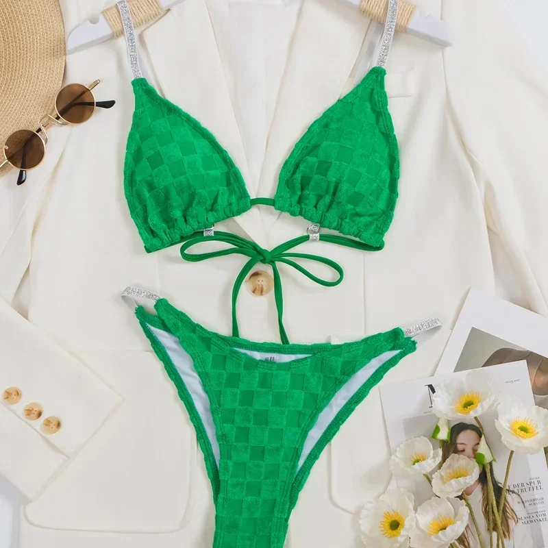 Сплошной цвет, зеленый купальник из двух частей для женщин, бикини с низкой талией, бандажный купальник с v-образным вырезом и открытой спиной, новинка лета 2024 г.
Сплошной цвет, зеленый купальник из двух частей для женщин, бикини с низкой талией, бандажный купальник с v-образным вырезом и открытой спиной, новинка лета 2024 г.