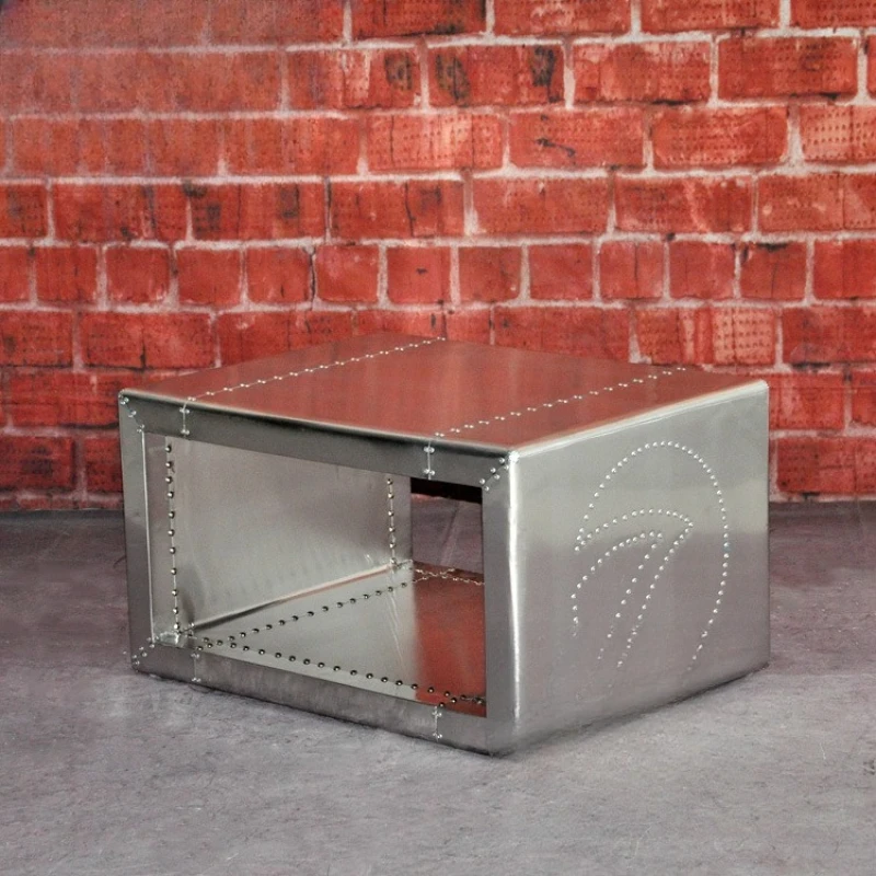 Industrial style aluminum leather rivet coffee table hotel KTV bar club clear bar cafe
Industrial style aluminum leather rivet coffee table hotel KTV bar club clear bar cafe