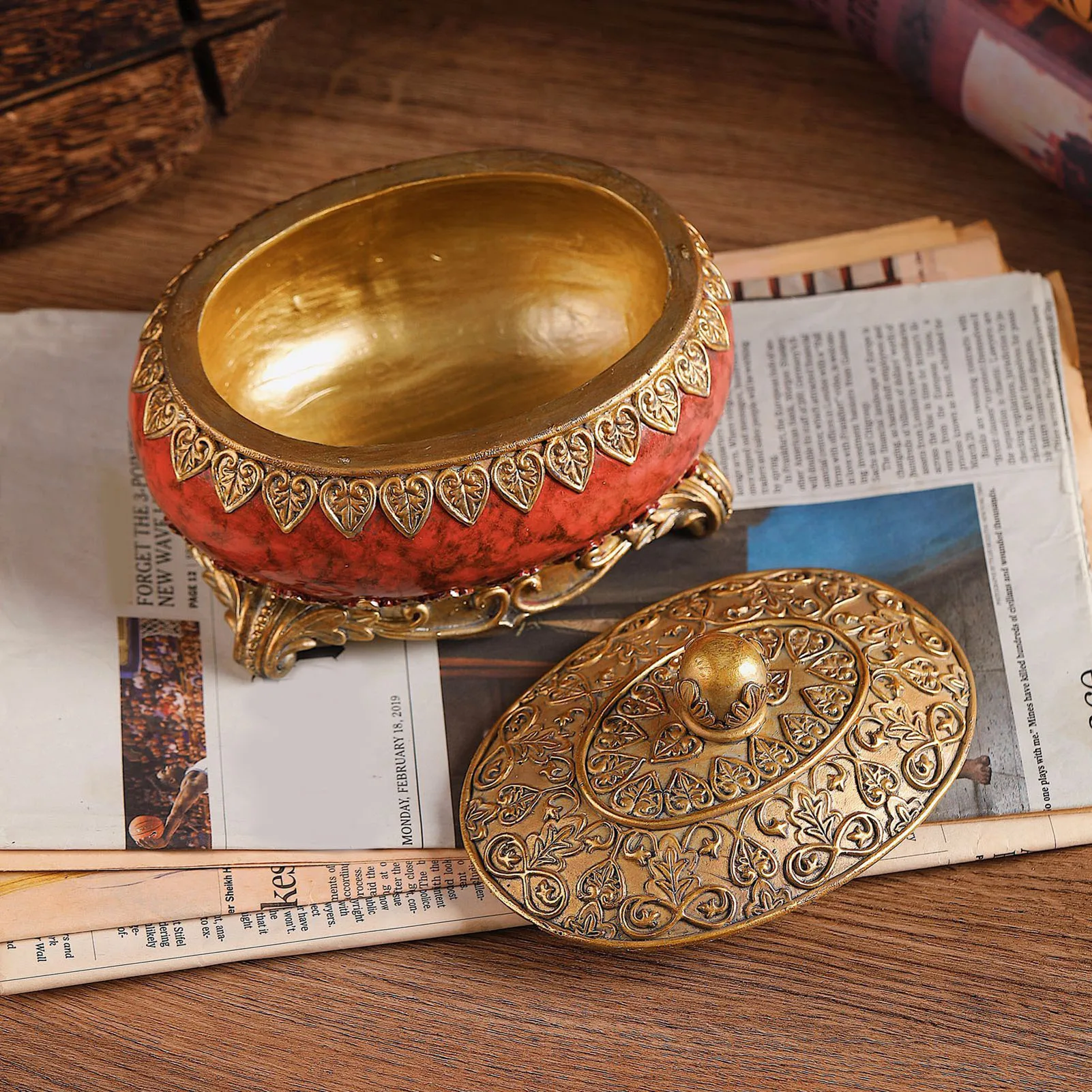 Vintage Jewelry Box With Lid Large Capacity Dustproof Rings Necklaces Elegant Decor Organizer Oval Trinket Box Jewelry Holder
Vintage Jewelry Box With Lid Large Capacity Dustproof Rings Necklaces Elegant Decor Organizer Oval Trinket Box Jewelry Holder