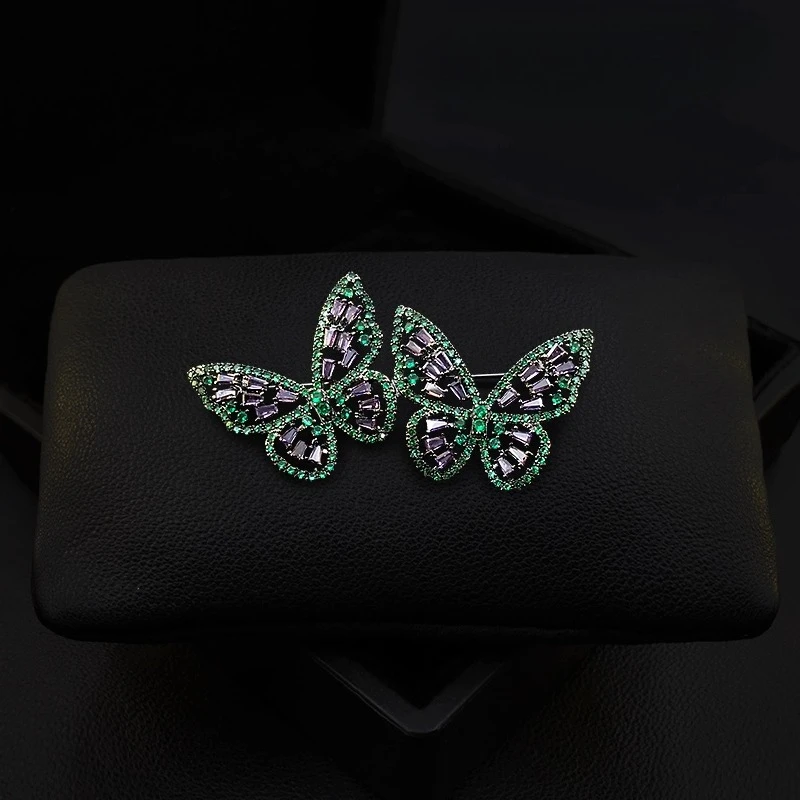 1768 Luxury Vintage Green Butterfly Brooch Exquisite High-End Women Coat Sweater Insect Corsage Neckline Pin Accessories Jewelry
1768 Luxury Vintage Green Butterfly Brooch Exquisite High-End Women Coat Sweater Insect Corsage Neckline Pin Accessories Jewelry