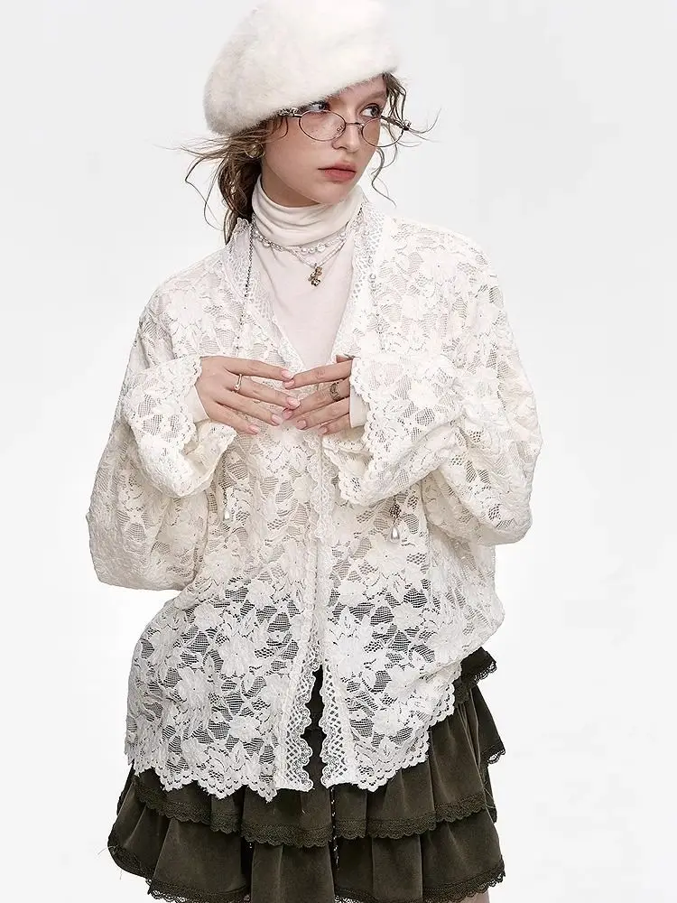 2024 Autumn Popular Floral Embroidery Blouse Elegant Jacquard Lace Trim Shirt Women's Trendy Sheer Top Vintage Inspired Blouse
2024 Autumn Popular Floral Embroidery Blouse Elegant Jacquard Lace Trim Shirt Women's Trendy Sheer Top Vintage Inspired Blouse