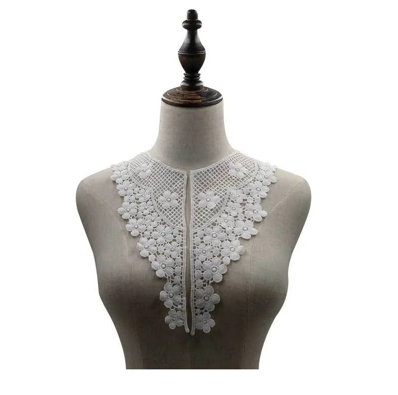 2Pair Lace to collar Shoulder collar Hollow collar Flower fake collar DIY clothing wedding accessories
2Pair Lace to collar Shoulder collar Hollow collar Flower fake collar DIY clothing wedding accessories