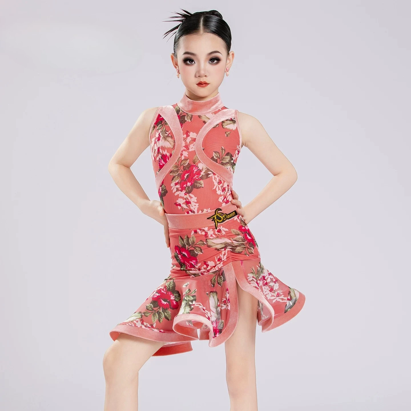 Kids Girls Pink Floral Latin Dance Dress Sleeveless High Neck Ballroom Competition Costume
Kids Girls Pink Floral Latin Dance Dress Sleeveless High Neck Ballroom Competition Costume