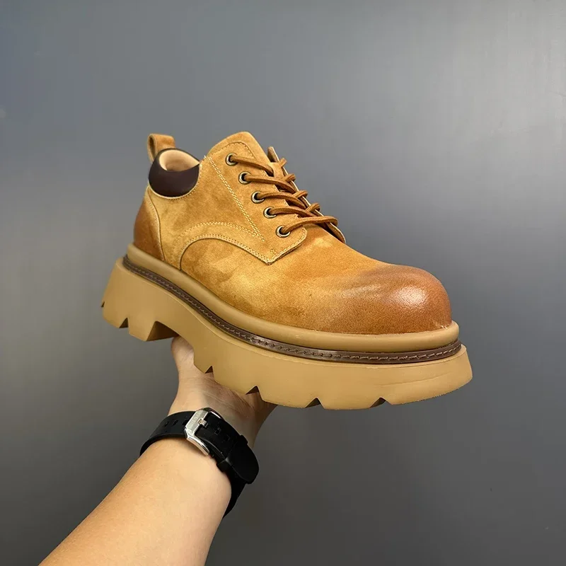 Autumn and Winter New Men's Leather Retro Round Toe Thick Soled High Top Casual Short Boots
Autumn and Winter New Men's Leather Retro Round Toe Thick Soled High Top Casual Short Boots