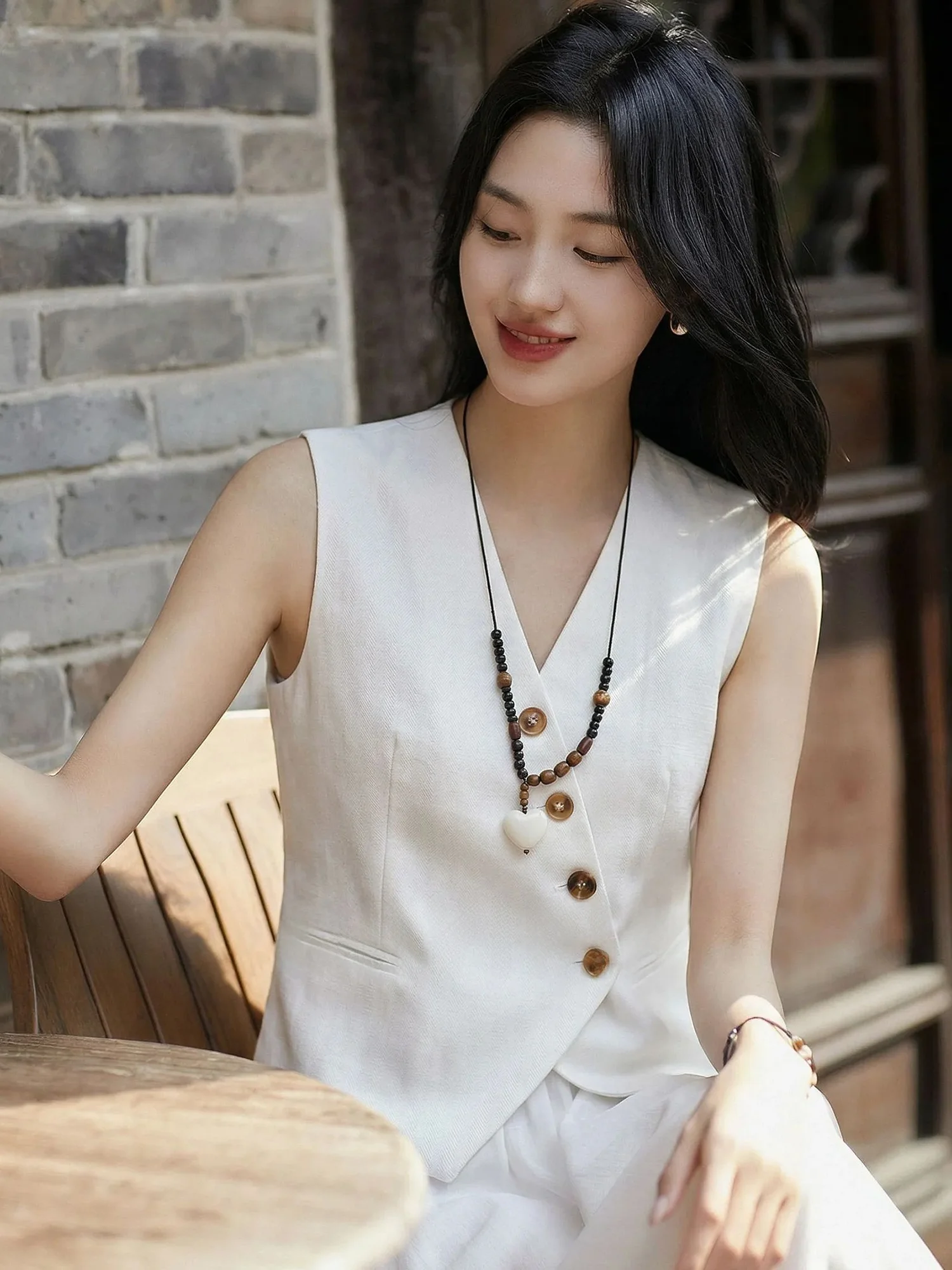 Chivirin Women's Ropa V-neck Sleeveless Single-button Vest Summer Fashion Commute Slimming Small Jacket Casual Loose Fit
Chivirin Women's Ropa V-neck Sleeveless Single-button Vest Summer Fashion Commute Slimming Small Jacket Casual Loose Fit