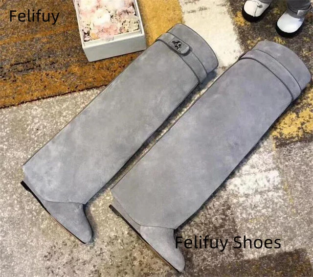 Cow Metal Shark-Lock Boots Genuine Leather Knee High Boots Wedges Heel Long Botas Mujer Pointed Toe Shoes Top Designer Footwear
Cow Metal Shark-Lock Boots Genuine Leather Knee High Boots Wedges Heel Long Botas Mujer Pointed Toe Shoes Top Designer Footwear