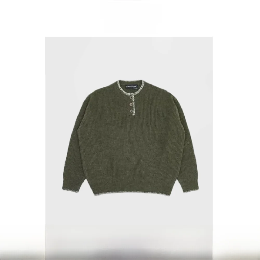 Вязаный свитер Laid-ba Aosphere большого размера с воротником Хенли, длинными рукавами, молодежный, повседневный, зимний, модный, китайский бренд
Вязаный свитер Laid-ba Aosphere большого размера с воротником Хенли, длинными рукавами, молодежный, повседневный, зимний, модный, китайский бренд