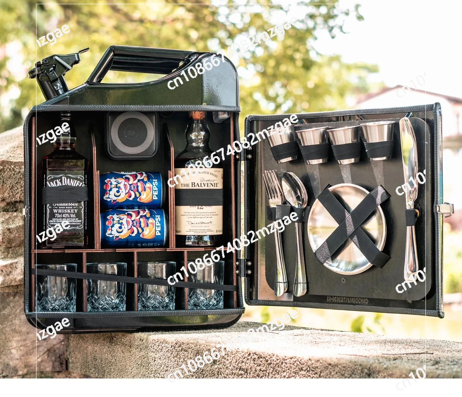 Home Canister Bar Father's Day Gift Custom 20L Black Matte Fuel Metal Jerry Can Mini Bar with Wooden Rack
Home Canister Bar Father's Day Gift Custom 20L Black Matte Fuel Metal Jerry Can Mini Bar with Wooden Rack