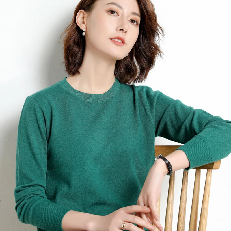 Basic Long Sleeve Round Neck Sweaters Women 2025 Solid Color Knitted Loose Sweaters for Woman Comfort Soft Warm Jumpers Female
Basic Long Sleeve Round Neck Sweaters Women 2025 Solid Color Knitted Loose Sweaters for Woman Comfort Soft Warm Jumpers Female