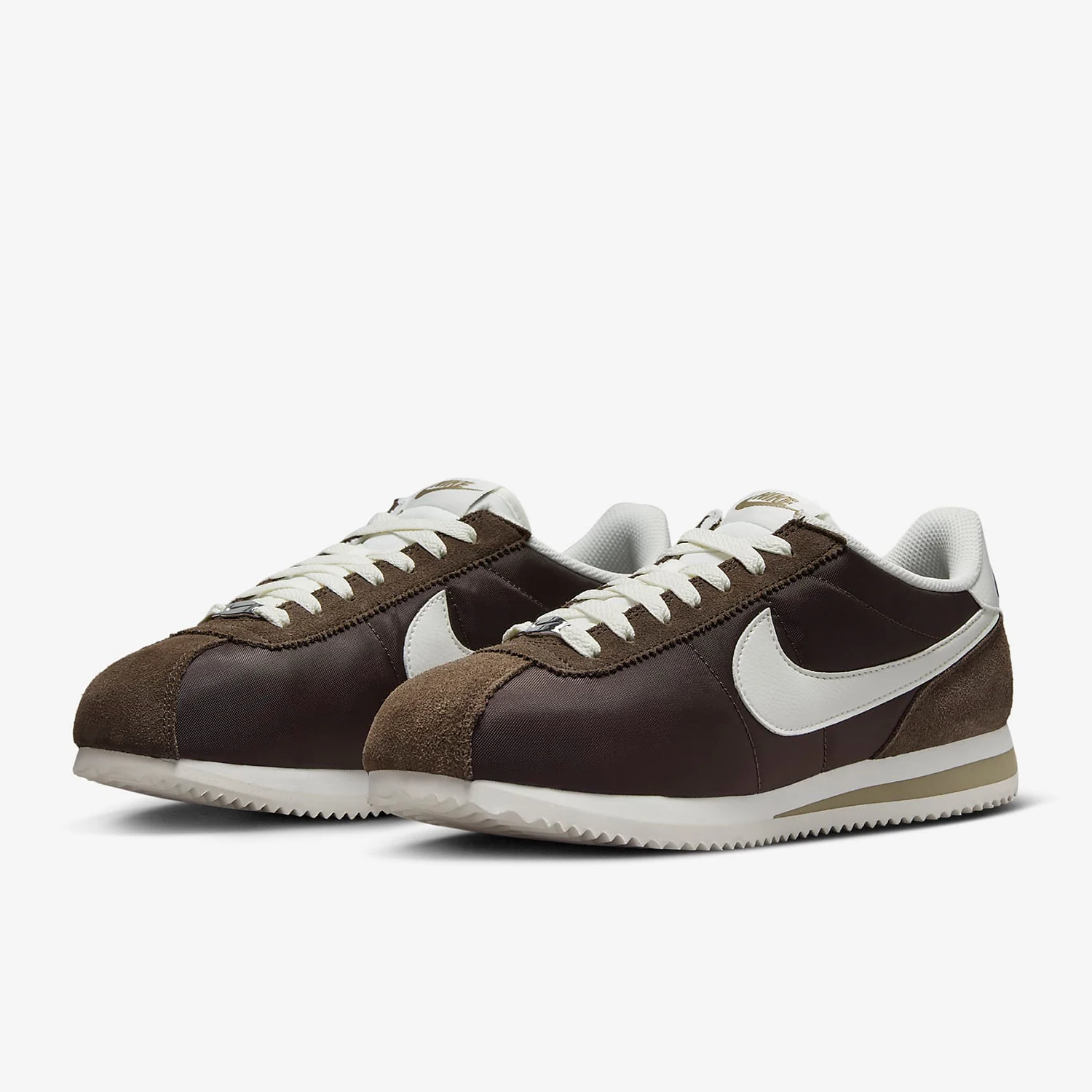 Nike Genuine Cortez Women's Retro Low-top Sneakers DZ2795-200
Nike Genuine Cortez Women's Retro Low-top Sneakers DZ2795-200