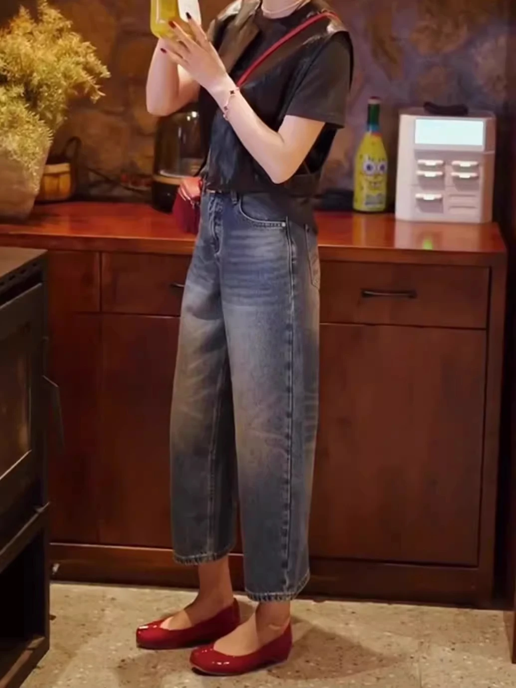 Summer High Waist Loose Fit Women's Denim Pants Korean Style Pocket Design Wide Leg Eighteen Long Trousers Vintage Style
Summer High Waist Loose Fit Women's Denim Pants Korean Style Pocket Design Wide Leg Eighteen Long Trousers Vintage Style