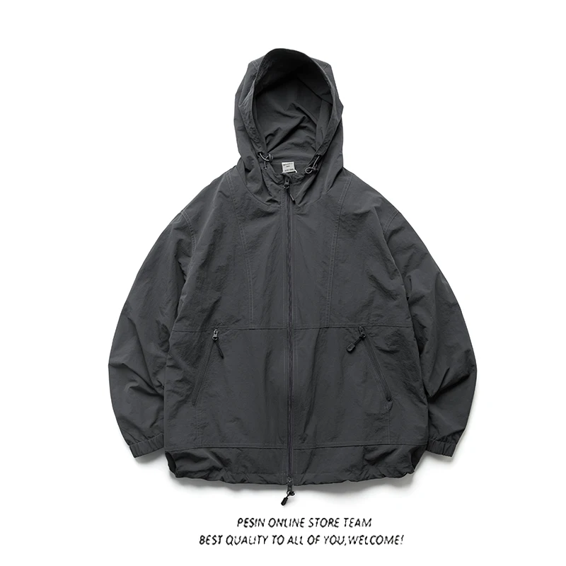 Уличная повседневная мужская куртка с капюшоном, свободная посадка, ветровка с несколькими карманами, молодежное модное длинное све, цветная молния
Уличная повседневная мужская куртка с капюшоном, свободная посадка, ветровка с несколькими карманами, молодежное модное длинное све, цветная молния