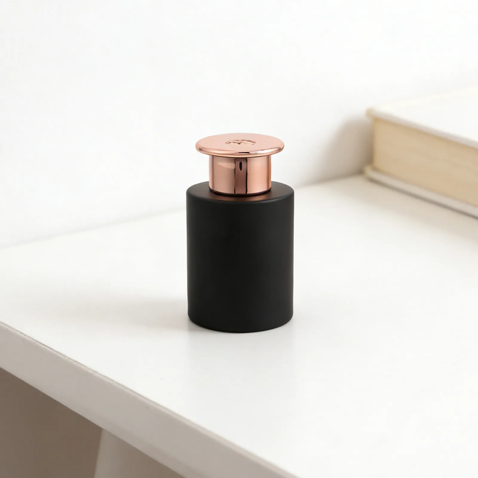 4Pcs Refillable Aromatherapy Bottles Empty 120Ml Decorative Glass Diffuser Bottles with Matte Black Mushroom Cap for DIY Scent
4Pcs Refillable Aromatherapy Bottles Empty 120Ml Decorative Glass Diffuser Bottles with Matte Black Mushroom Cap for DIY Scent