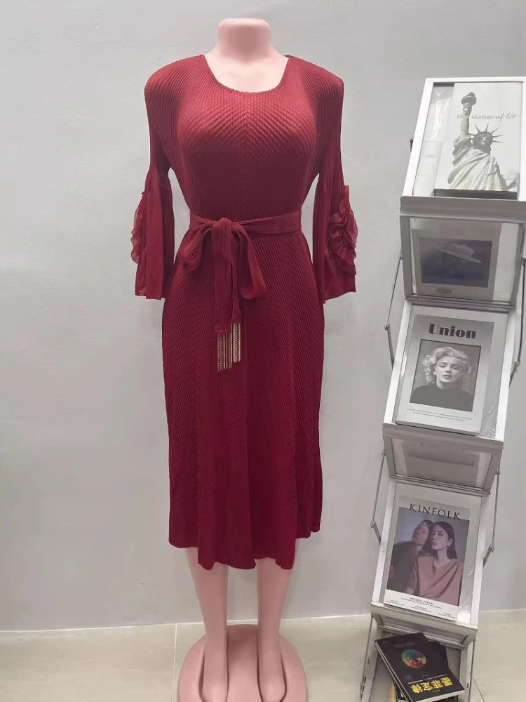 Directly From The Manufacturer 2025 Summer Jacquard Solid Color Waist Pleated Dress Temperament Elegant Fashion Women's Clothing
Directly From The Manufacturer 2025 Summer Jacquard Solid Color Waist Pleated Dress Temperament Elegant Fashion Women's Clothing