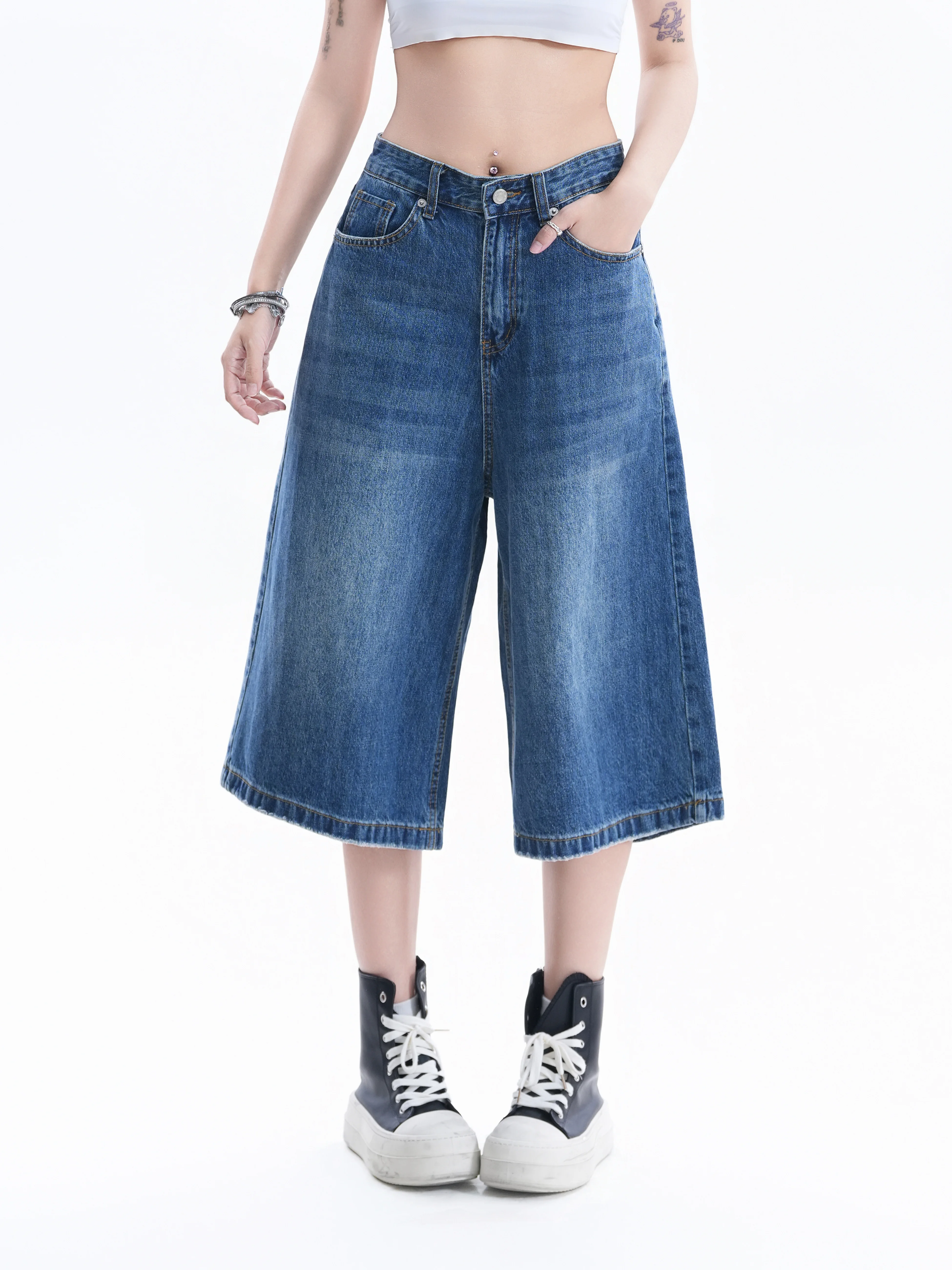 Loose Vintage Retro American Wide Leg Jeans Women's Summer Seven-Foot Pants Versatile Cotton Natural Waist Button Closure
Loose Vintage Retro American Wide Leg Jeans Women's Summer Seven-Foot Pants Versatile Cotton Natural Waist Button Closure