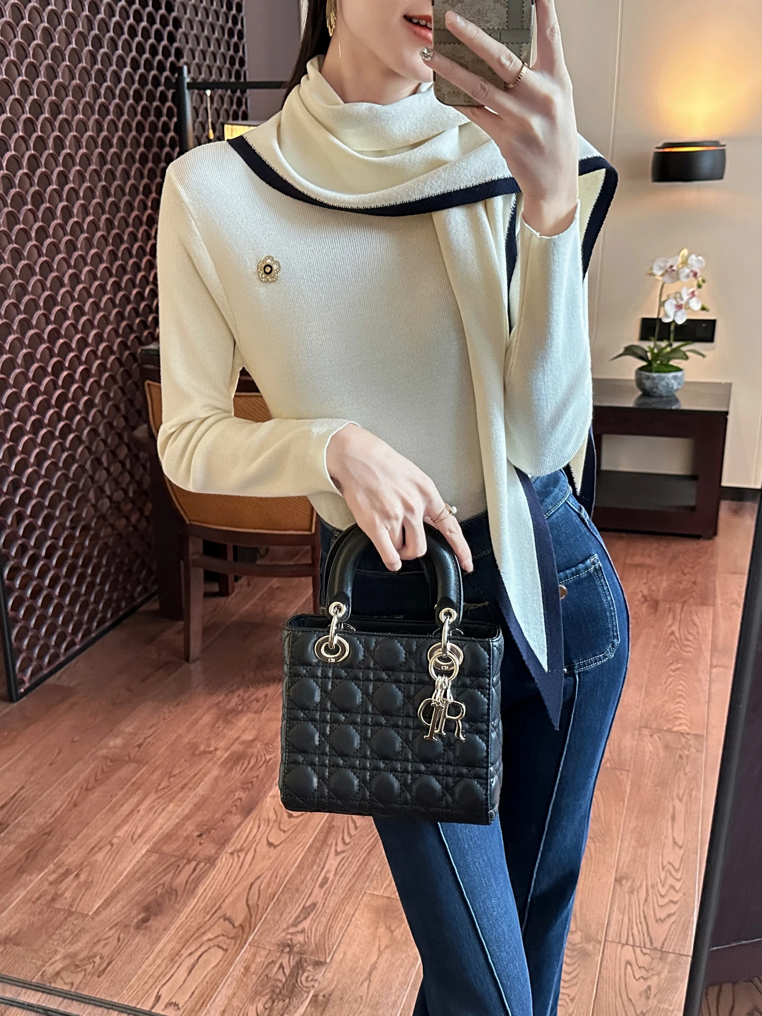 Женский вязаный топ-шарф из 100% мериносовой шерсти с длинными рукавами, облегающий, из мягкой ткани, зимний, модный, женская вязаная одежда
Женский вязаный топ-шарф из 100% мериносовой шерсти с длинными рукавами, облегающий, из мягкой ткани, зимний, модный, женская вязаная одежда