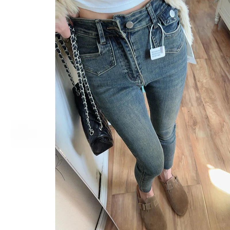 Женские винтажные узкие джинсы с высокой талией 2026, легкие джинсовые повседневные модные уличные модные облегающие укороченные брюки
Женские винтажные узкие джинсы с высокой талией 2026, легкие джинсовые повседневные модные уличные модные облегающие укороченные брюки