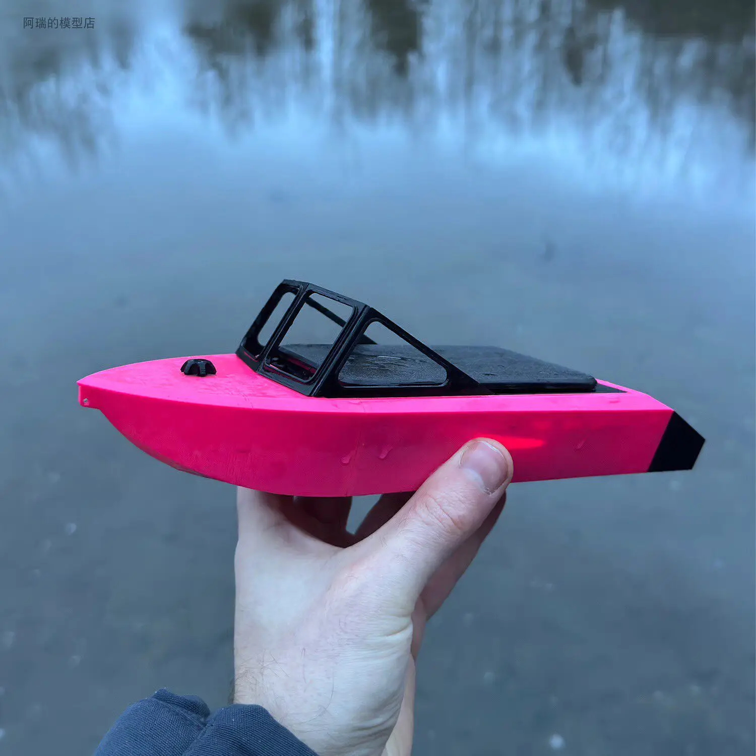 【22 см】Суперминиатюрная радиоуправляемая модель гоночной лодки с реактивным двигателем
【22 см】Суперминиатюрная радиоуправляемая модель гоночной лодки с реактивным двигателем