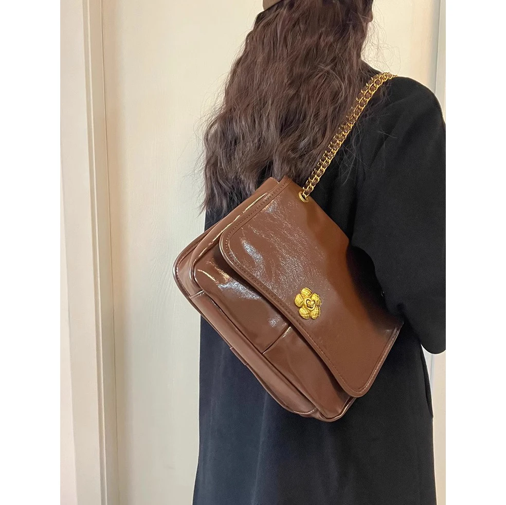 This Year's Popular Explosion Chain Underarm Bag Autumn And Winter New Versatile Shoulder Bag Classic Simple Retro Crossbody Bag
This Year's Popular Explosion Chain Underarm Bag Autumn And Winter New Versatile Shoulder Bag Classic Simple Retro Crossbody Bag