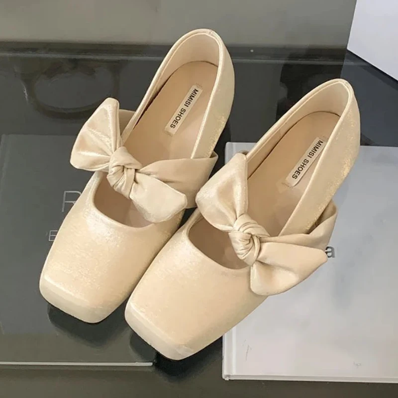 Silk Butterfly-Knot Mary Janes Shoes Women Fashion Square Toe Shallow Height Increasing Comfort Sweet Brand Dress Shoes Ladies
Silk Butterfly-Knot Mary Janes Shoes Women Fashion Square Toe Shallow Height Increasing Comfort Sweet Brand Dress Shoes Ladies