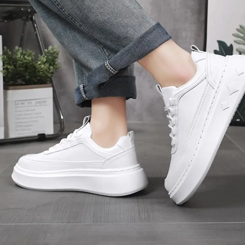 Men's Breathable Leather Casual Shoes Spring Summer Thick Bottom White Board Shoes Versatile Casual Light Beige Heightening Men
Men's Breathable Leather Casual Shoes Spring Summer Thick Bottom White Board Shoes Versatile Casual Light Beige Heightening Men