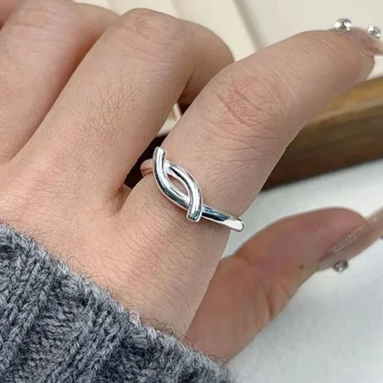 Real 925 Sterling Silver Irregular Curved Lines Hollow Opening Ring for Women Geometric Fine Jewelry Minimalist Trendy Accessory
Real 925 Sterling Silver Irregular Curved Lines Hollow Opening Ring for Women Geometric Fine Jewelry Minimalist Trendy Accessory