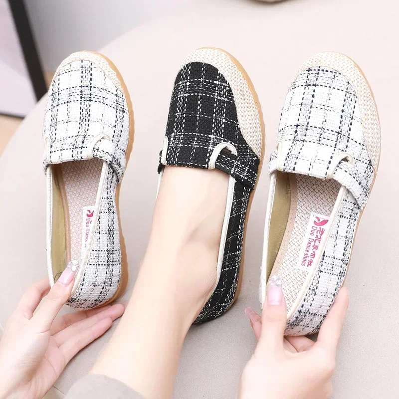 Women's Shoes Flat Bottomed Slanted Heel Sports Shoes Comfortable Soft Breathable Casual Outdoor Vulcanized Women's Shoes2025
Women's Shoes Flat Bottomed Slanted Heel Sports Shoes Comfortable Soft Breathable Casual Outdoor Vulcanized Women's Shoes2025