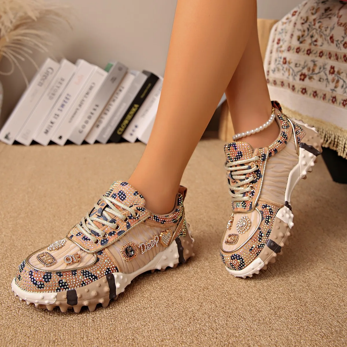 Dad Shoes for Women 2026 Street-breaking New Breathable Single Shoes with Rhinestones and Thick Soles
Dad Shoes for Women 2026 Street-breaking New Breathable Single Shoes with Rhinestones and Thick Soles