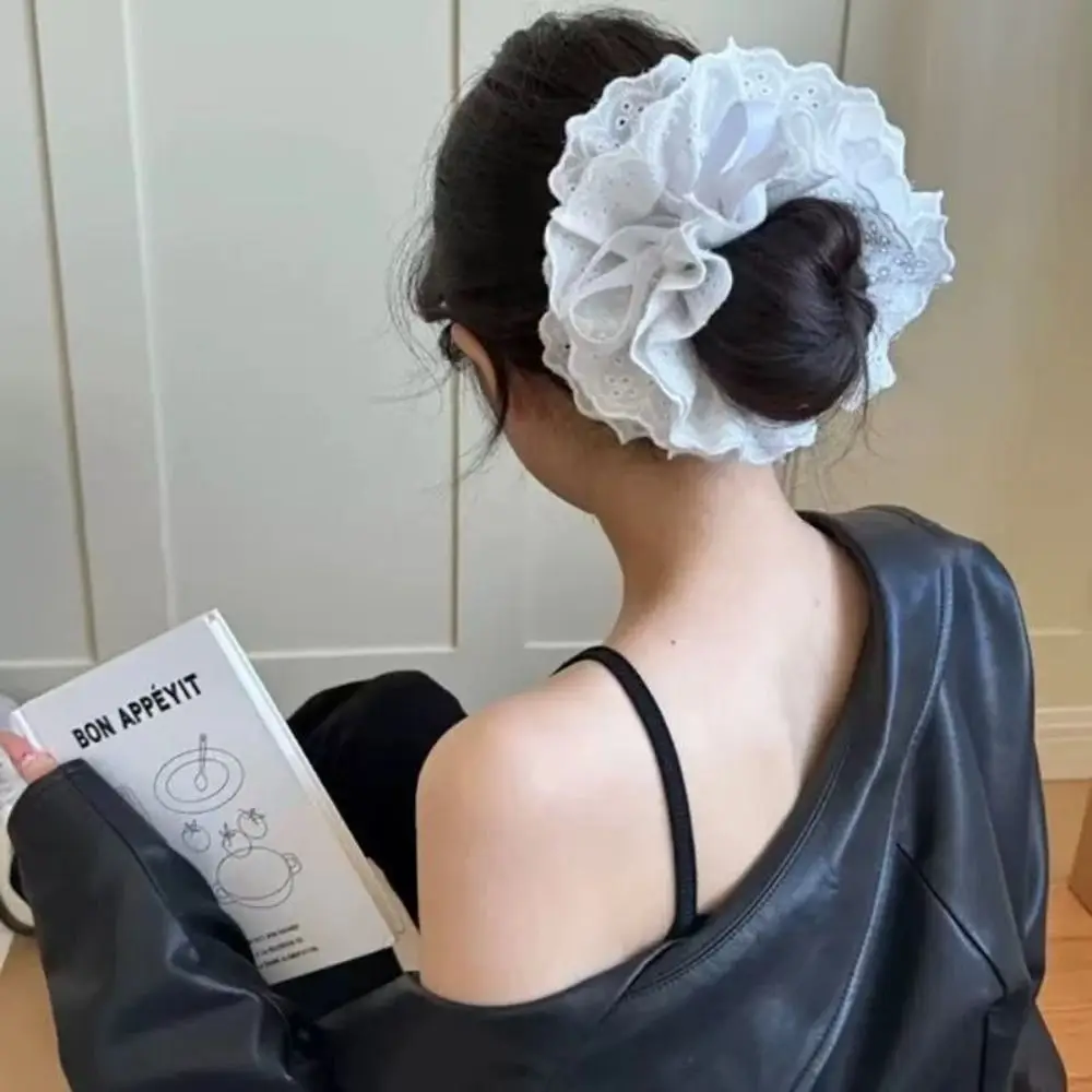 Delicate Flower Shape Ballet Style Lace Scrunchies Cloth Hair Tie Elastic Hair Bands Oversize Hollow Exaggerated Hair Rope Daily
Delicate Flower Shape Ballet Style Lace Scrunchies Cloth Hair Tie Elastic Hair Bands Oversize Hollow Exaggerated Hair Rope Daily