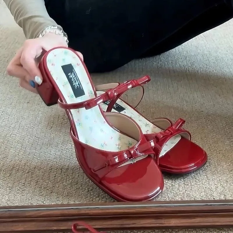 Block Heel Slippers for Women in Summer 2026 New French Heightened Bow Open-toe Sandals
Block Heel Slippers for Women in Summer 2026 New French Heightened Bow Open-toe Sandals