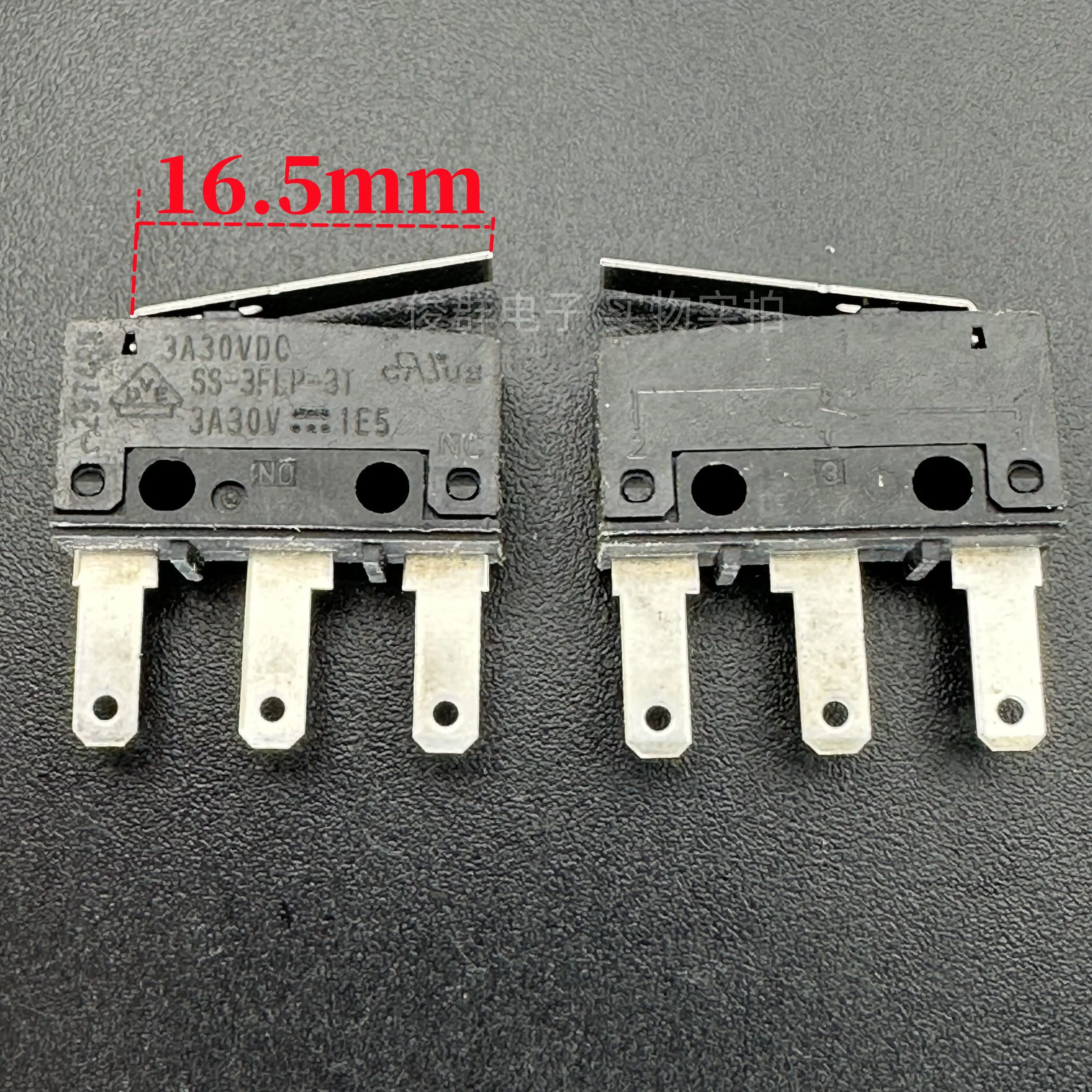 10pcs/ SS3FLP-31 micro switch with handle 3A30VDC limit stroke light touch button reset
10pcs/ SS3FLP-31 micro switch with handle 3A30VDC limit stroke light touch button reset