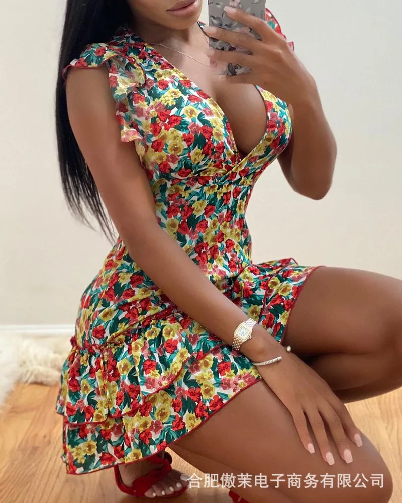 2026 new in stock women's sexy and fashionable V-neck red floral dress
2026 new in stock women's sexy and fashionable V-neck red floral dress