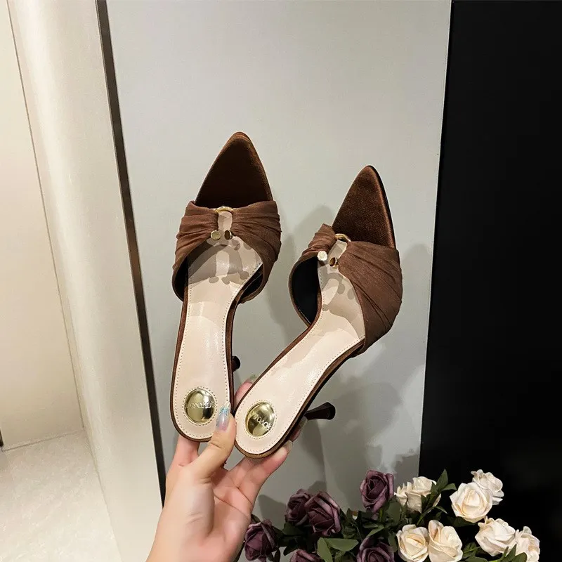 Yang Forest 2025 New Pointed Toe Outdoor Wear Sandals Summer Skirt High-End Folded Mesh Thin Heel Women's Shoes
Yang Forest 2025 New Pointed Toe Outdoor Wear Sandals Summer Skirt High-End Folded Mesh Thin Heel Women's Shoes