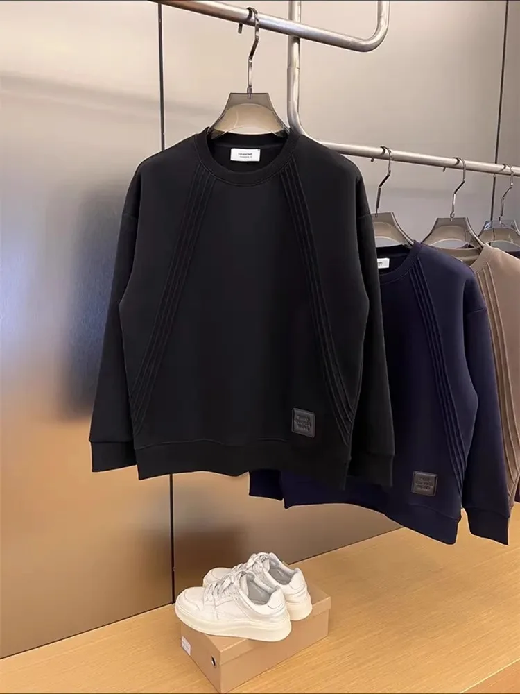 Trendy Sweatirt Men's Loose round Ne Casual Top Autumn Winter New Sle Heavyweight Versatile Simple Line Splicing Design
Trendy Sweatirt Men's Loose round Ne Casual Top Autumn Winter New Sle Heavyweight Versatile Simple Line Splicing Design