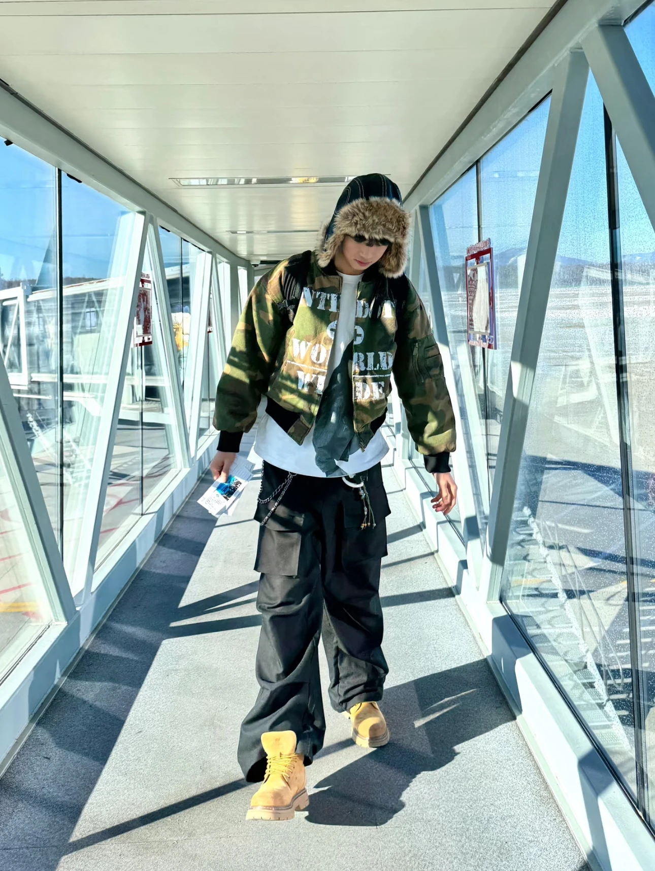 Американская ретро-куртка в камуфляжном стиле для мужчин и женщин, повседневная уличная куртка-пилот Cleanfit, парная куртка для молодежи, популярная модель
Американская ретро-куртка в камуфляжном стиле для мужчин и женщин, повседневная уличная куртка-пилот Cleanfit, парная куртка для молодежи, популярная модель