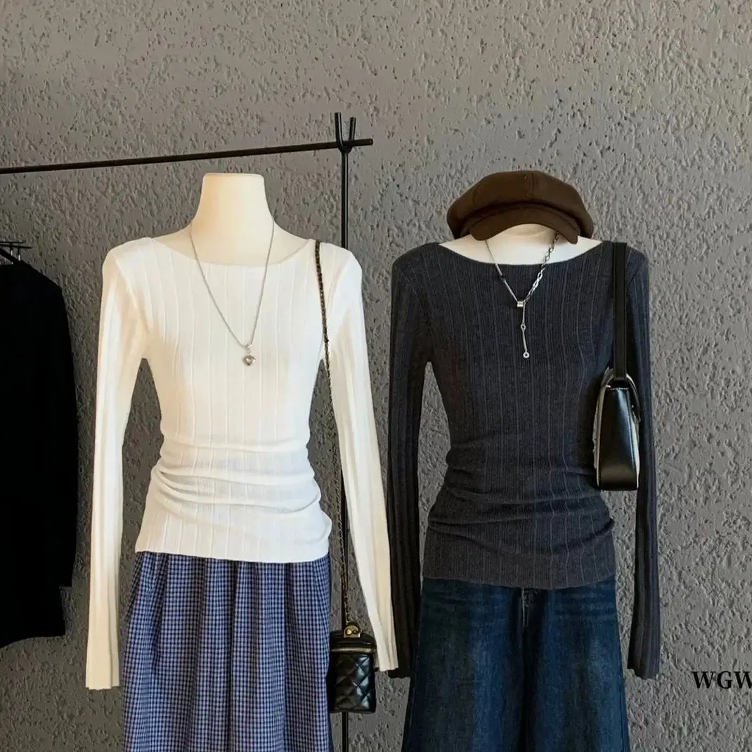 Korean contrasting color one-shoulder short-sleeved T-shirt for women 2025 summer new irregular knitted top
Korean contrasting color one-shoulder short-sleeved T-shirt for women 2025 summer new irregular knitted top