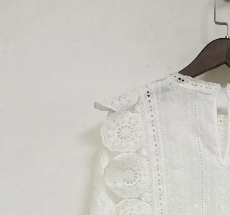 Woman white vintage dress lace puff sleeve round neck design French brand embroidery waist elegant dress
Woman white vintage dress lace puff sleeve round neck design French brand embroidery waist elegant dress