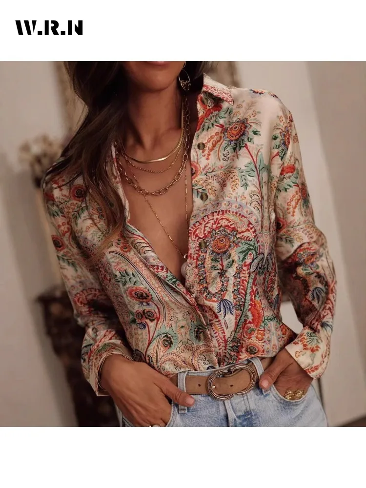 Elegant Vintage Turn Down Collar Floral Print Long Sleeve Shirt Women Causal Chic Soft Blouses Single Breasted Chiffon Tees Top
Elegant Vintage Turn Down Collar Floral Print Long Sleeve Shirt Women Causal Chic Soft Blouses Single Breasted Chiffon Tees Top