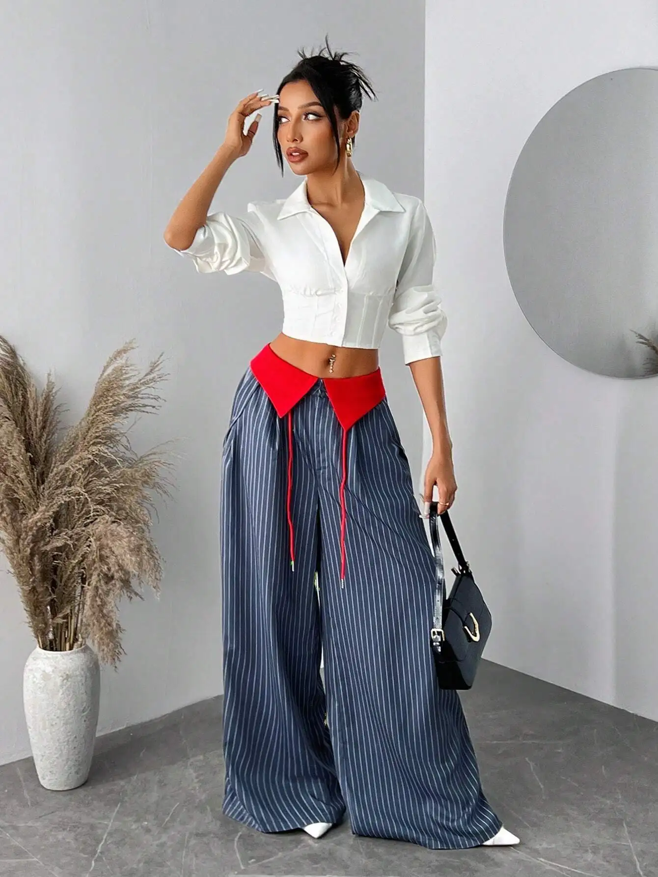 Women's Red Collar Striped Wide Leg Pants With Drawstring Waist
Women's Red Collar Striped Wide Leg Pants With Drawstring Waist