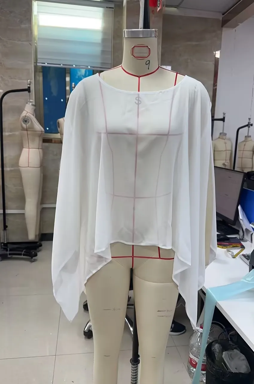 Women Swimsuit Cover Ups Sheer Chiffon Poncho Style Wide Sleeve Beachwear Loose Bikini Coverup for Pool Parties
Women Swimsuit Cover Ups Sheer Chiffon Poncho Style Wide Sleeve Beachwear Loose Bikini Coverup for Pool Parties