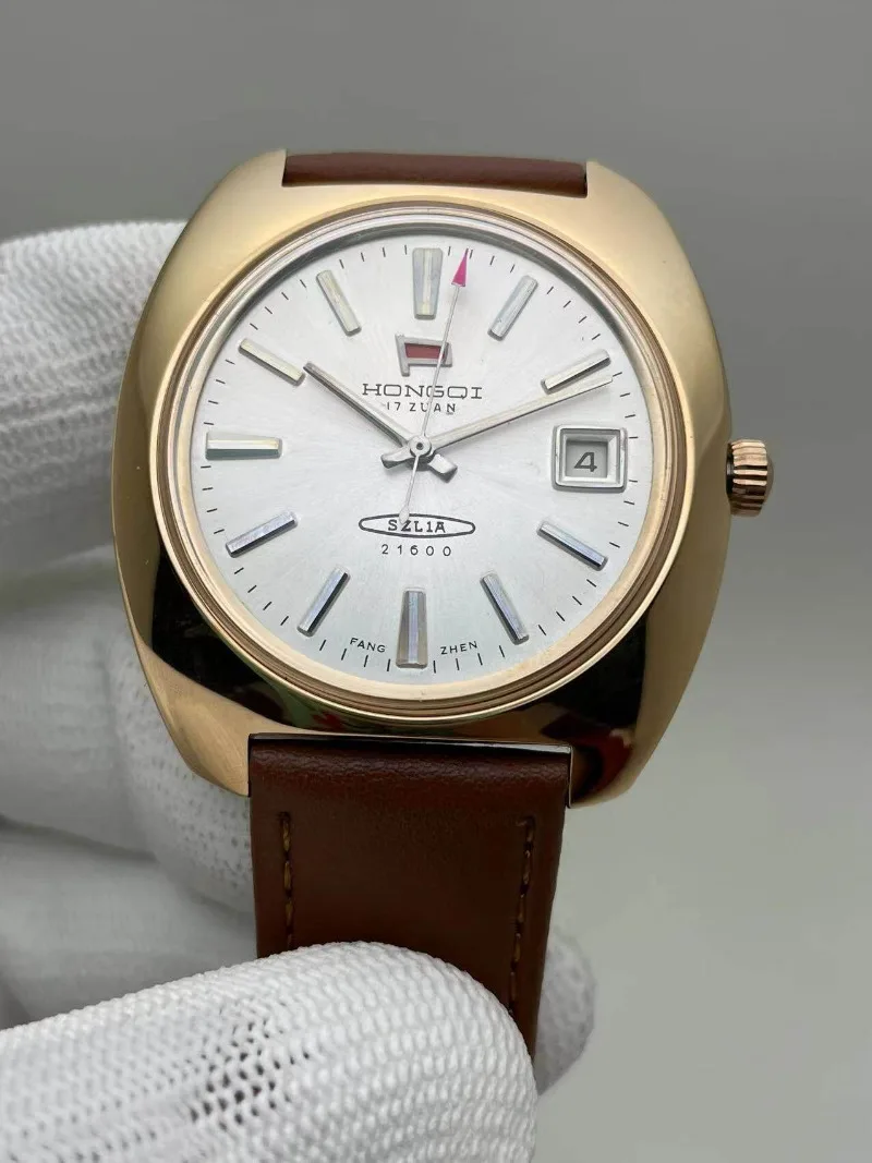 Red Flag Brand Watch, Rose Gold Case, Abalone Case, Large Three-pin Single Calendar Manual Mechanical Watch
Red Flag Brand Watch, Rose Gold Case, Abalone Case, Large Three-pin Single Calendar Manual Mechanical Watch