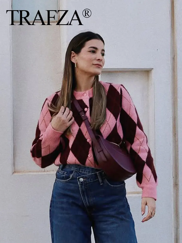 TRAFZA Female Knitting Tops Pink O-Neck Long Sleeve Single Breasted Cardigans Women Fashion Spring Casual Sweaters Coats
TRAFZA Female Knitting Tops Pink O-Neck Long Sleeve Single Breasted Cardigans Women Fashion Spring Casual Sweaters Coats