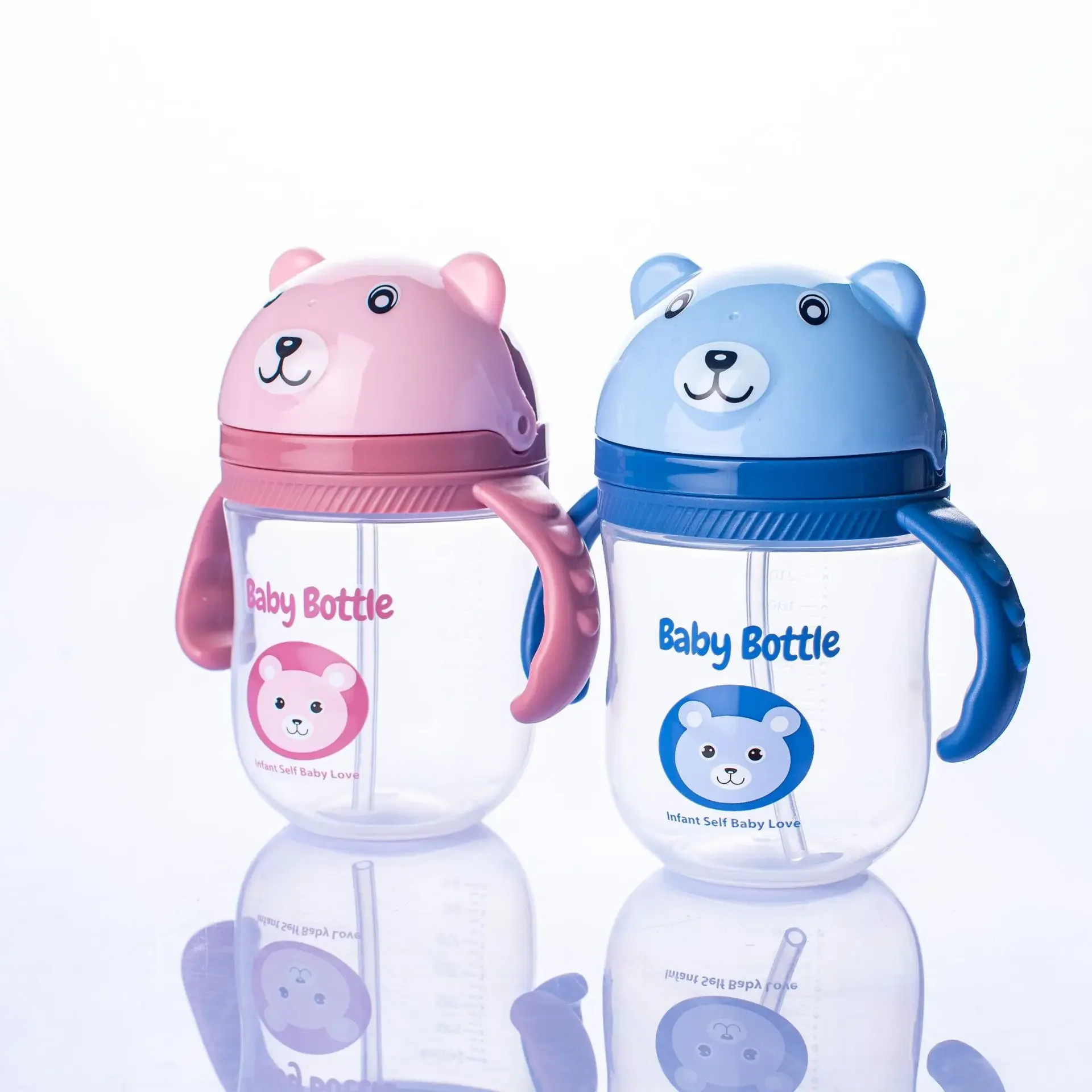 1PC Bear head baby pp straw with handle, leak-proof cup, infant water bottle, children's drinking cup, learning to drink cup
1PC Bear head baby pp straw with handle, leak-proof cup, infant water bottle, children's drinking cup, learning to drink cup